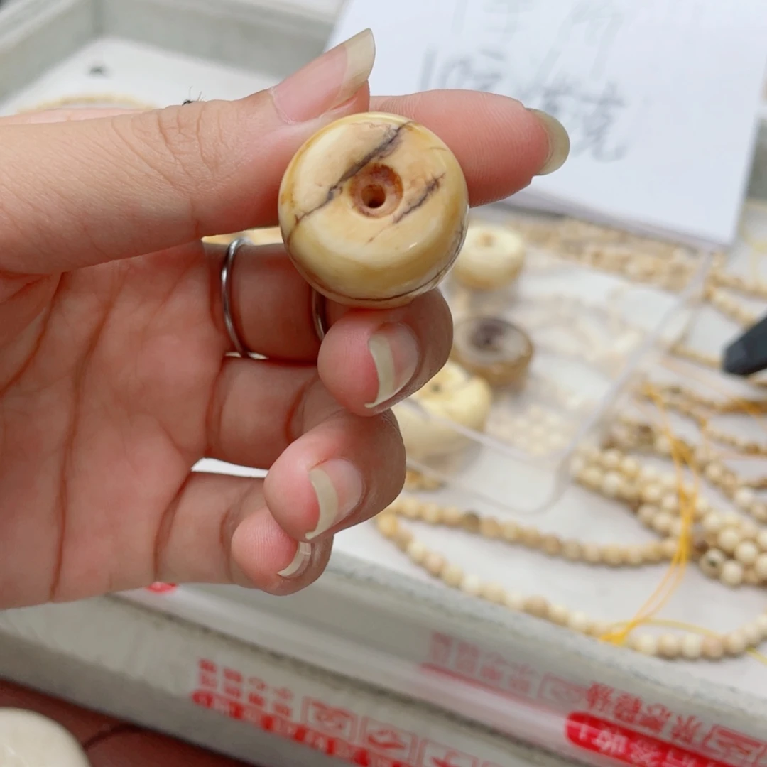 吊坠柏香籽/百香籽猛犸牙做旧平安扣