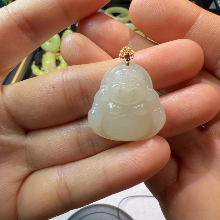 和田玉（黄玉）颈饰18K金镶嵌