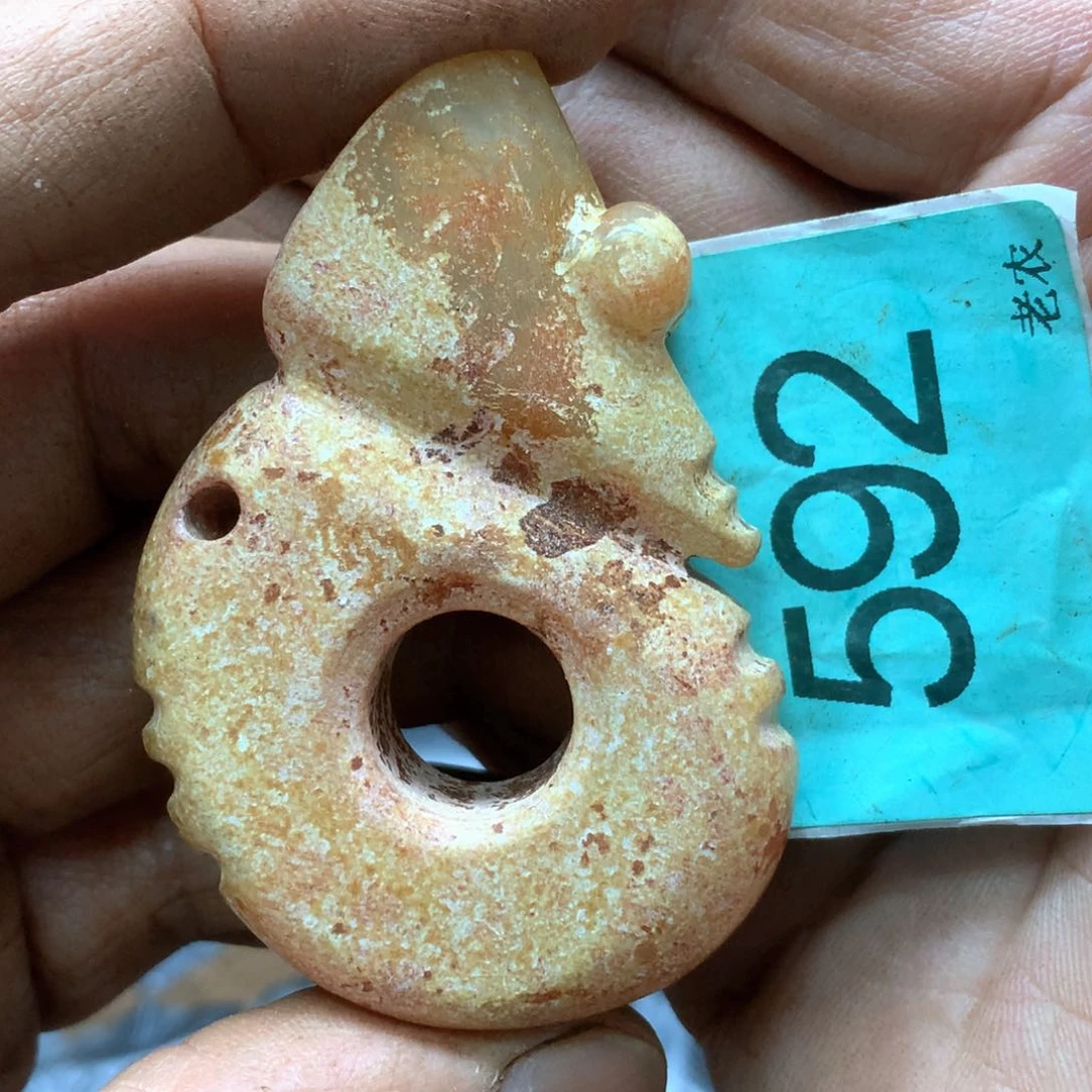 未镶嵌和田玉挂件