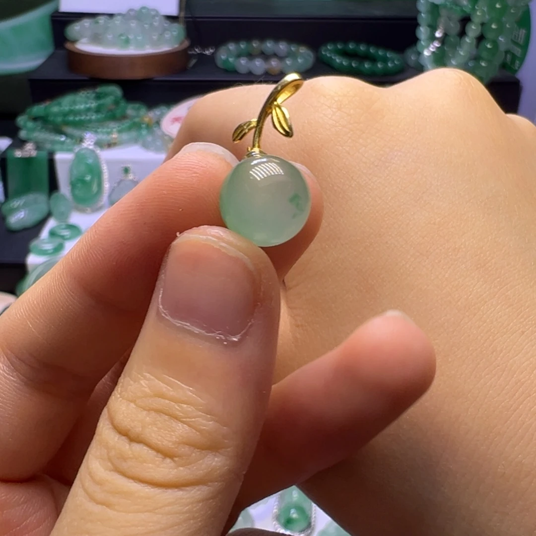 颈饰未镶嵌石英岩玉