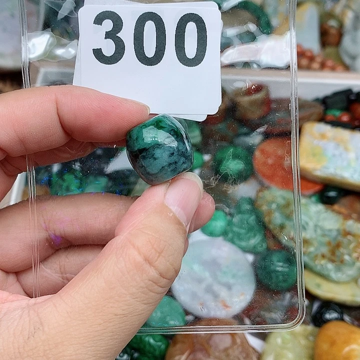 翡翠未镶嵌颈饰用****6翡翠