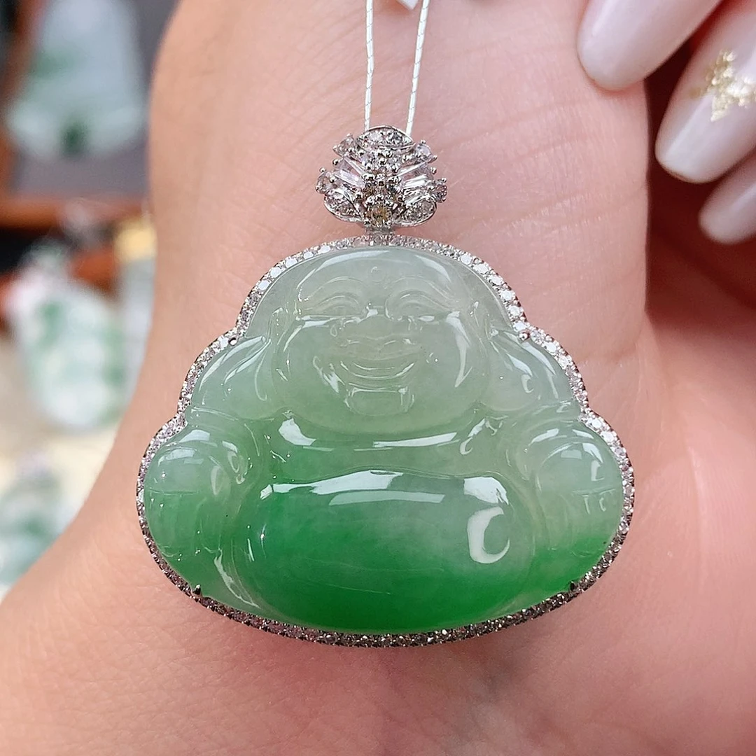 颈饰18K金镶嵌翡翠佛公