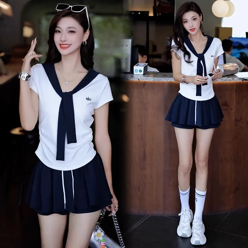 海军风时尚套装女夏季2025新款披肩短袖T恤花苞短裙裤运动两件套