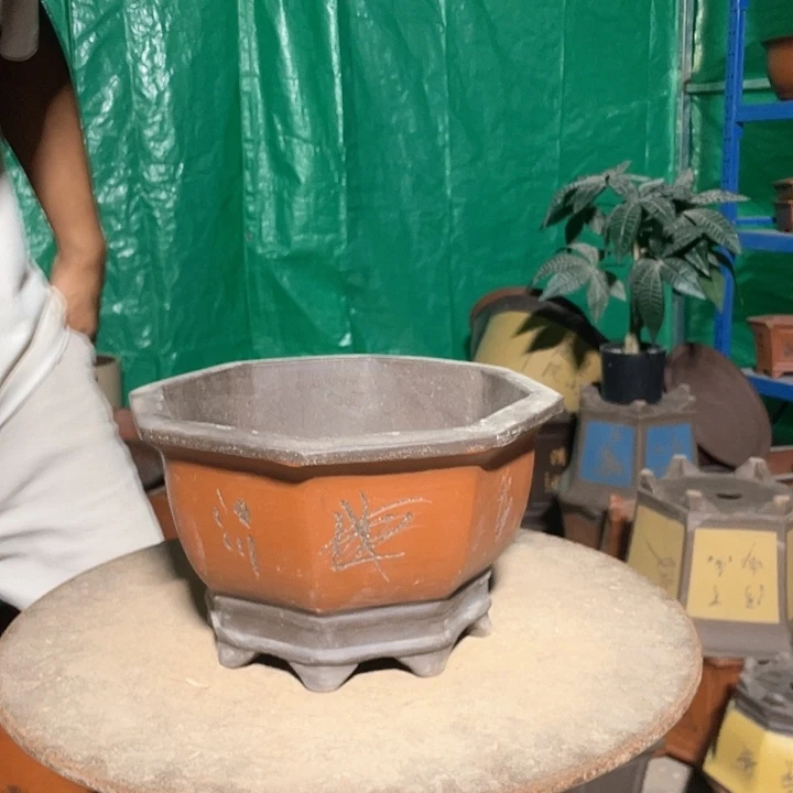 27红色八方花盆花盆