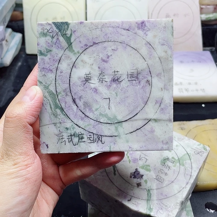 石英质玉未镶嵌手镯定制
