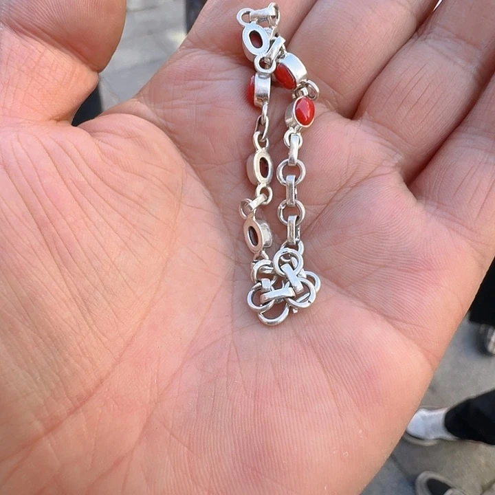 和***顺石英石铁合金海鲜手链