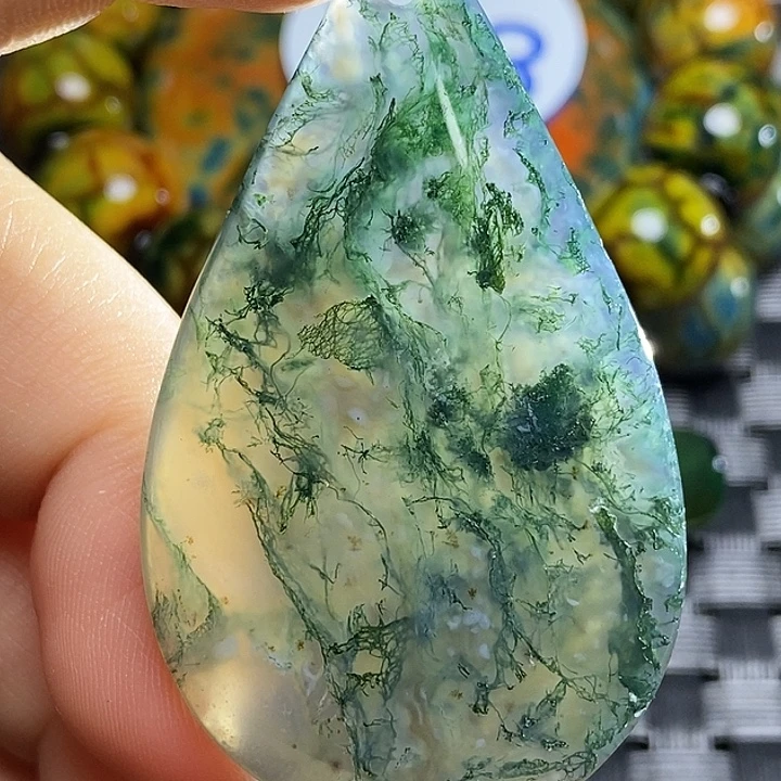 七***午玛瑙/玉髓未镶嵌颈饰