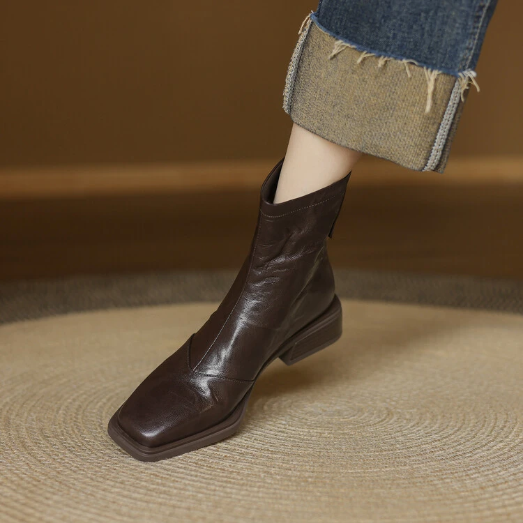 4cm羊皮秋冬新款百搭方头粗跟女式瘦瘦短靴女士秋冬方头粗跟短靴