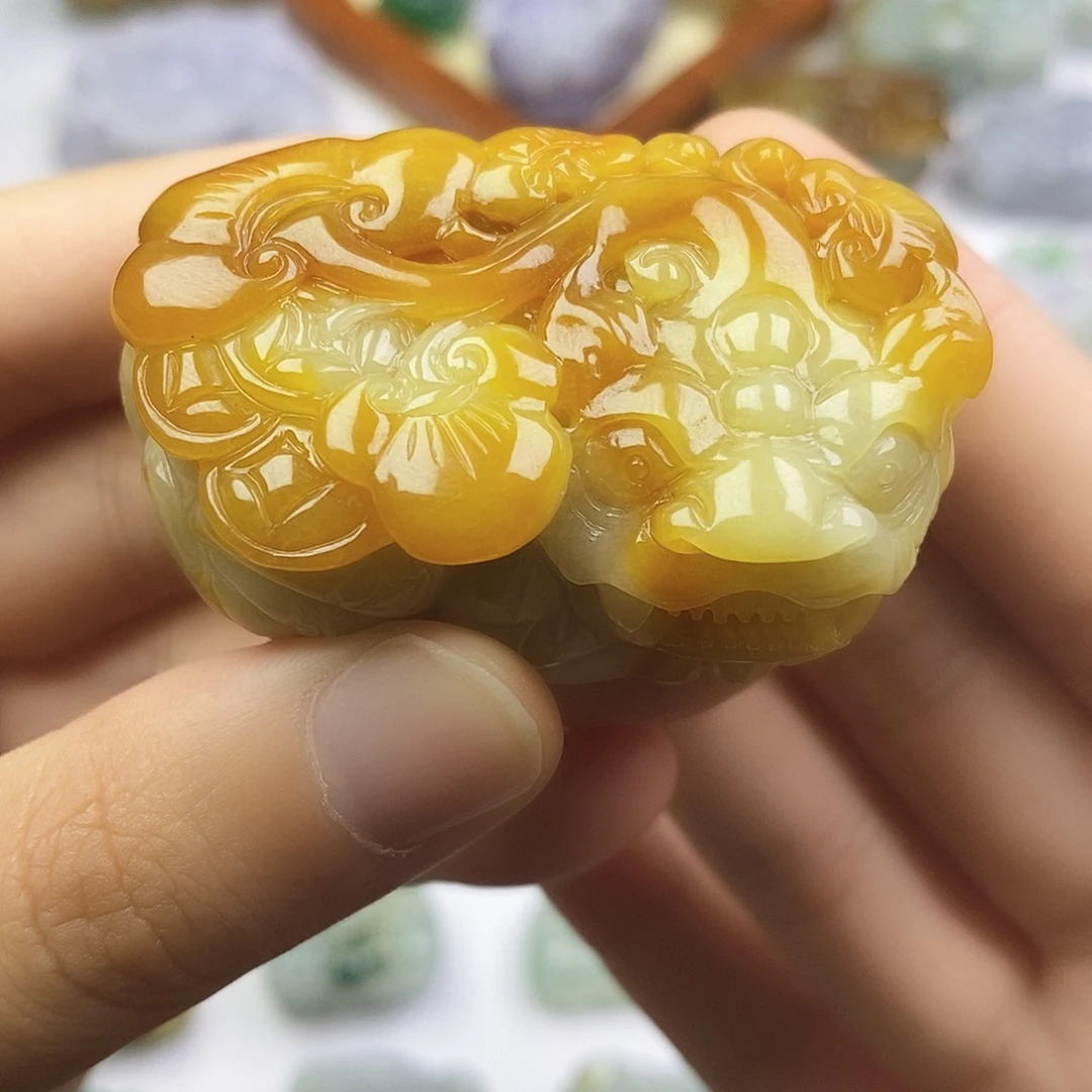 颈饰未镶嵌翡翠貔貅
