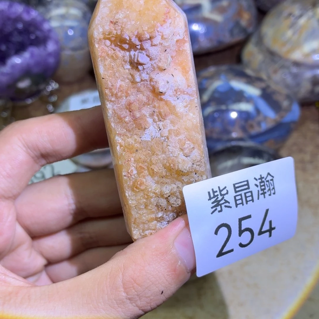 未镶嵌水晶大型摆件（非配饰）