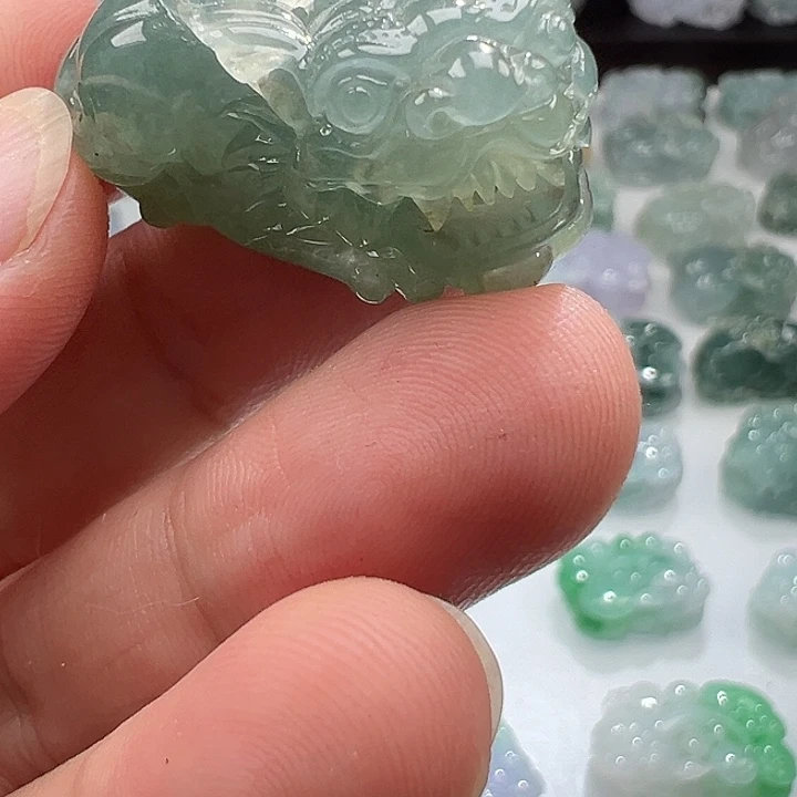 颈饰未镶嵌翡翠貔貅