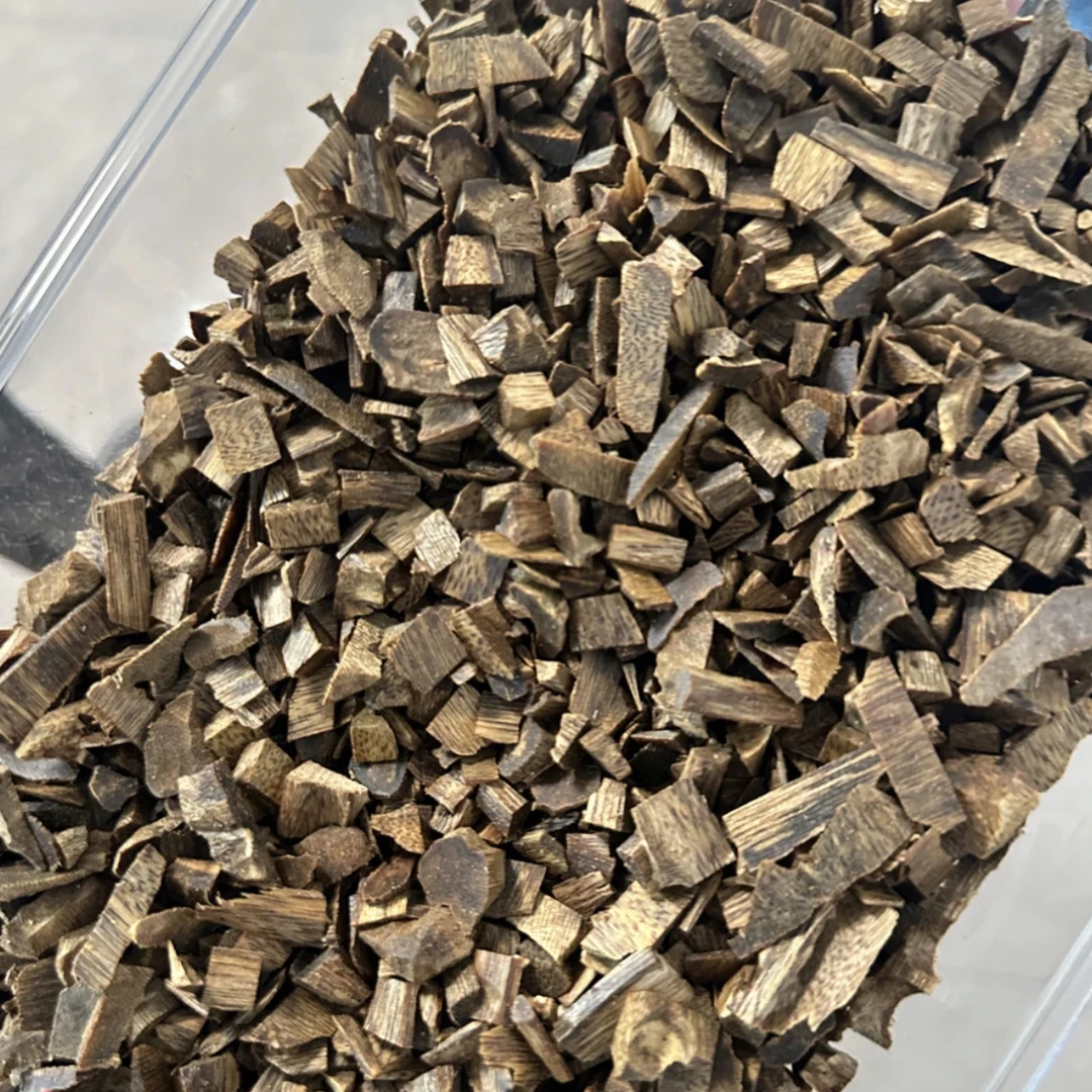 乌身圆叶奇楠沉香熏香碎料养串10克装 沉水料目前放久少部分不沉