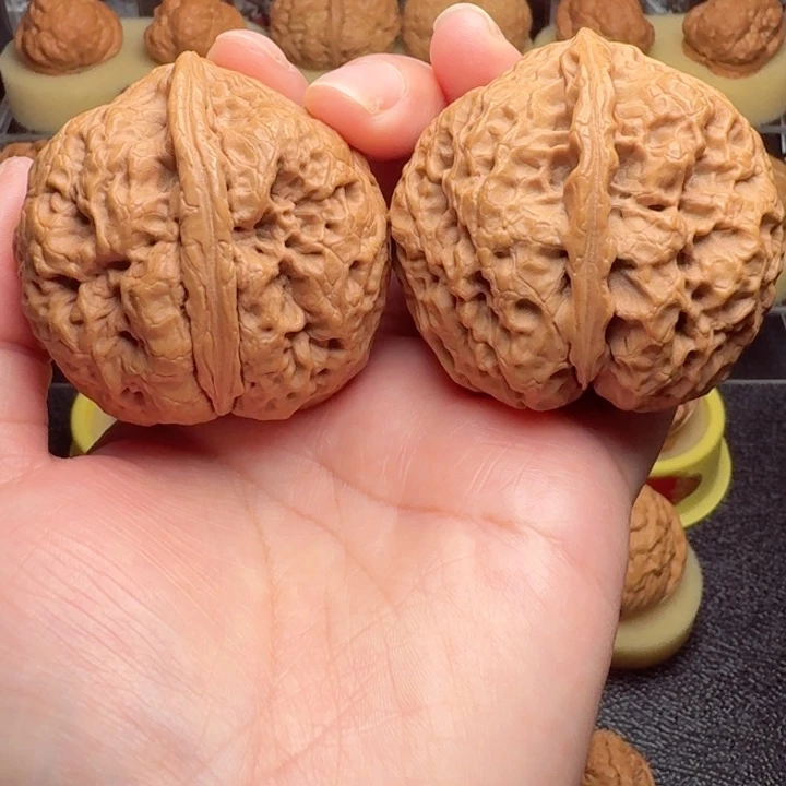 文玩核桃把件22号车