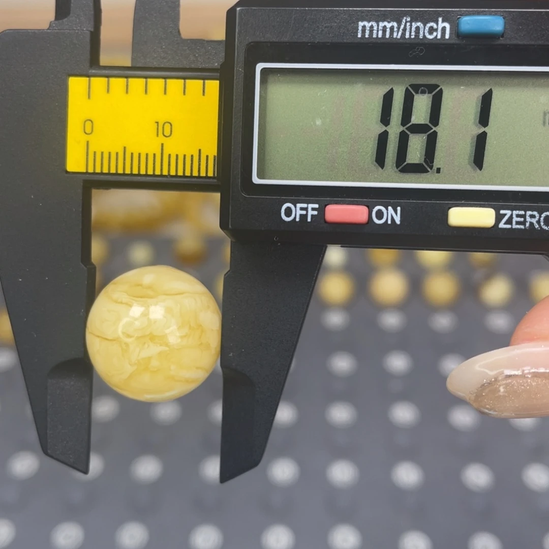 琥珀未镶嵌裸石113