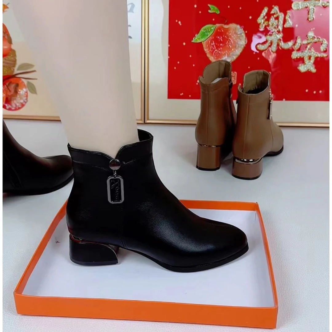 秋冬季 新款2公分舒适百搭显瘦女靴保暖韩版时尚3552女士