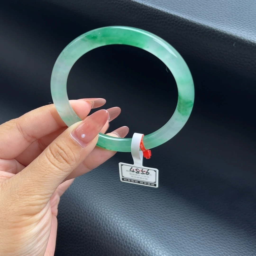 石英质玉未镶嵌手镯60