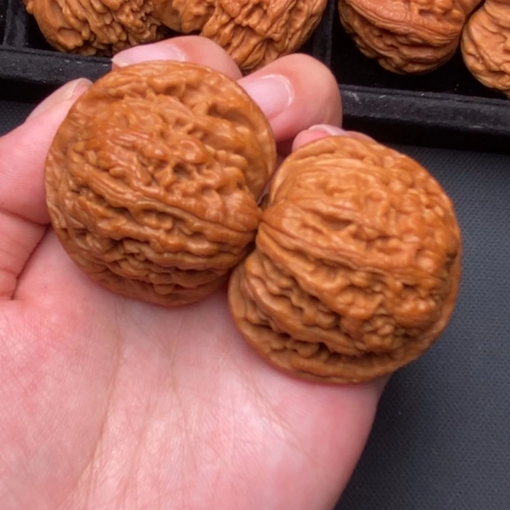 38碧玺（处理）文玩