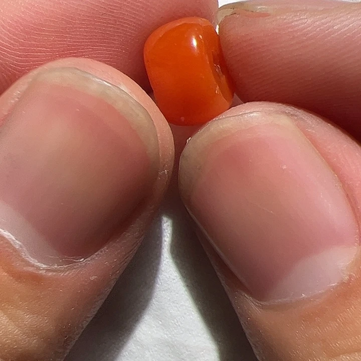 玻璃颈饰在这里的时候