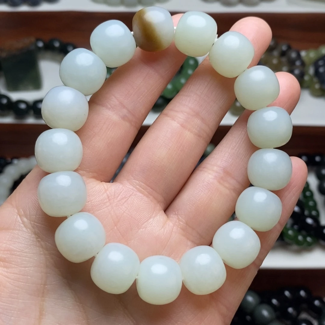 和田玉未镶嵌手串