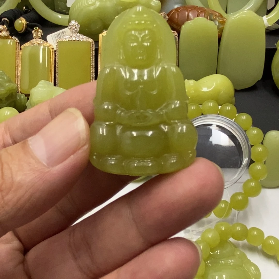 吊坠(不含链)未镶嵌和田玉（黄玉）