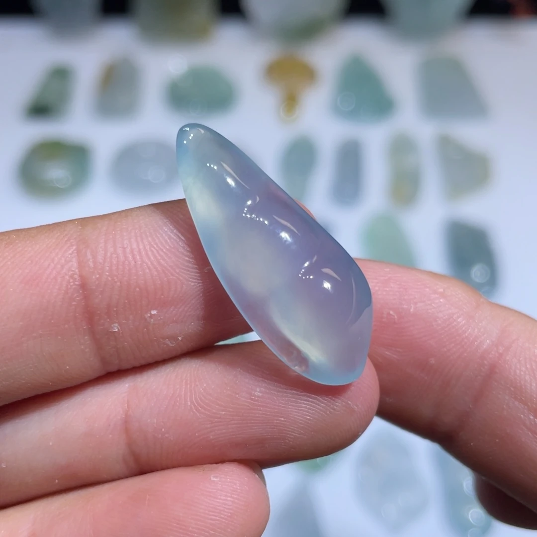 颈饰未镶嵌翡翠豆子