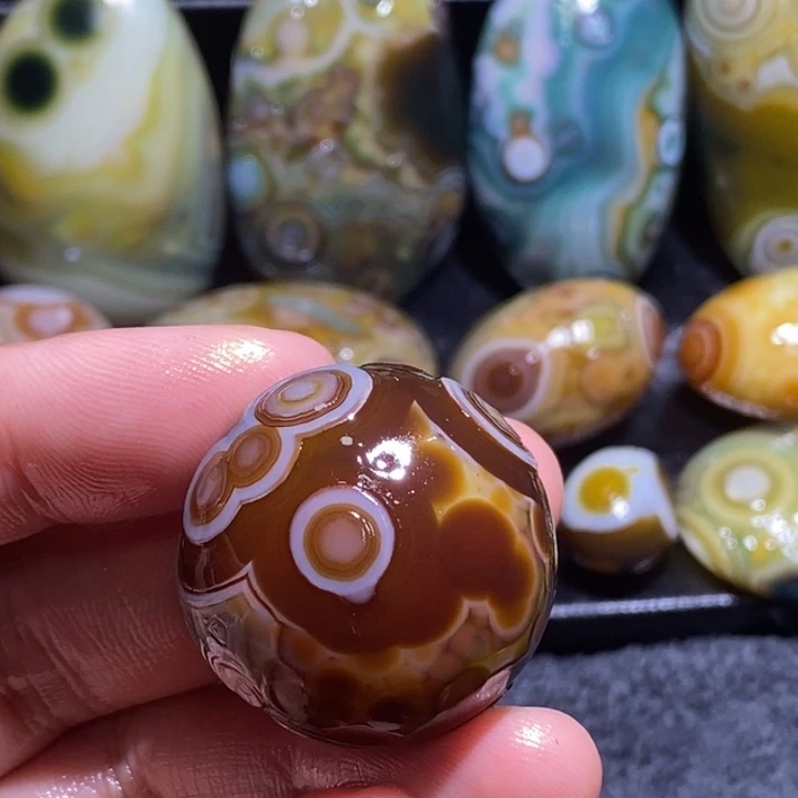 玛瑙/玉髓未镶嵌珠宝奇石109