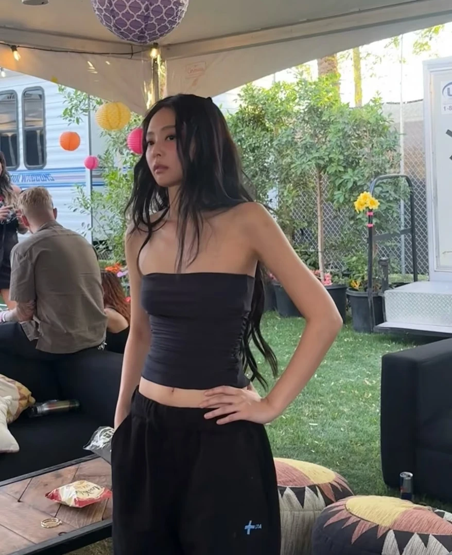 清清清，吊带上衣女设计百搭