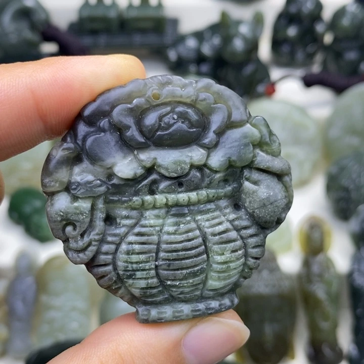颈饰未镶嵌和田玉