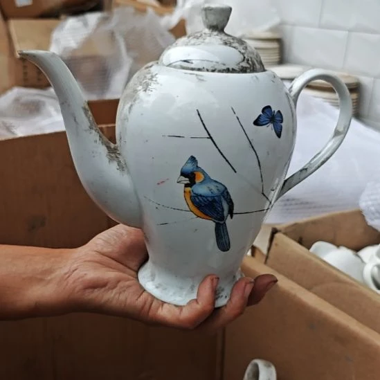 库存微瑕多孔茶壶
