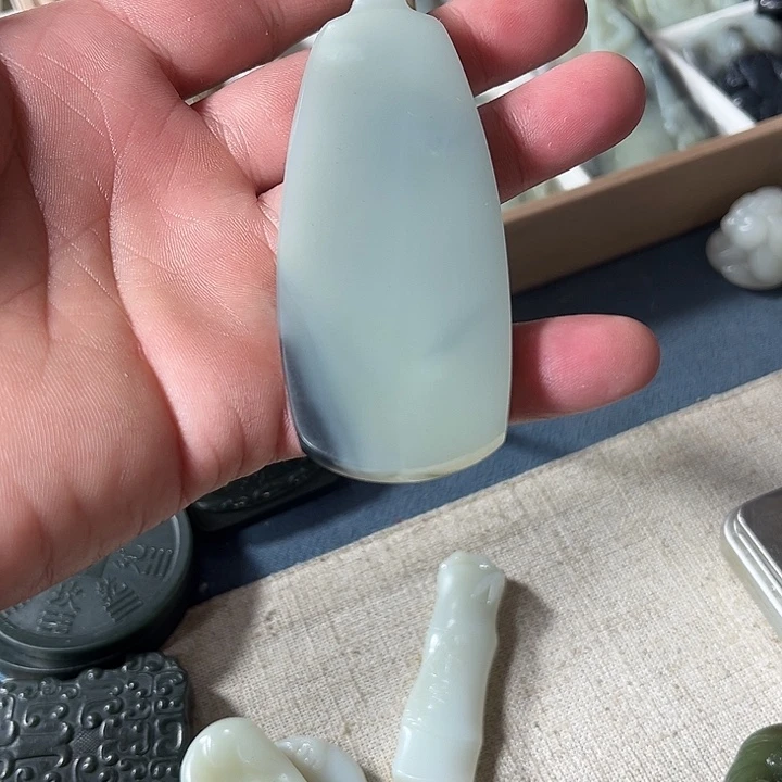 和田玉未镶嵌吊坠(不含链)