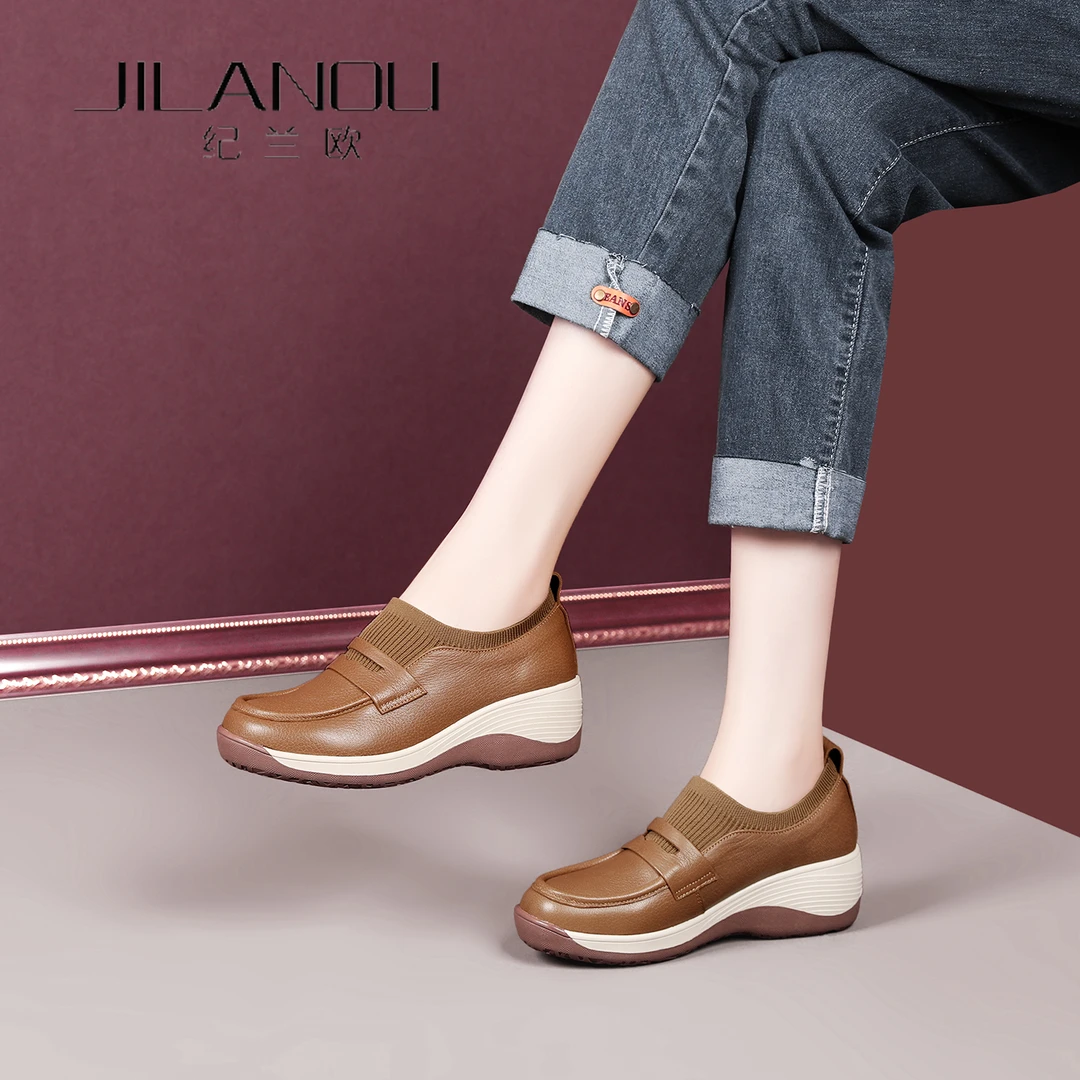 复古真皮坡跟单鞋女2025春秋新款厚底一脚蹬羊皮软底休闲妈妈女鞋