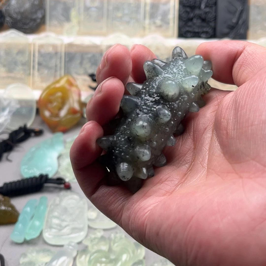 未镶嵌蛇纹石玉颈饰