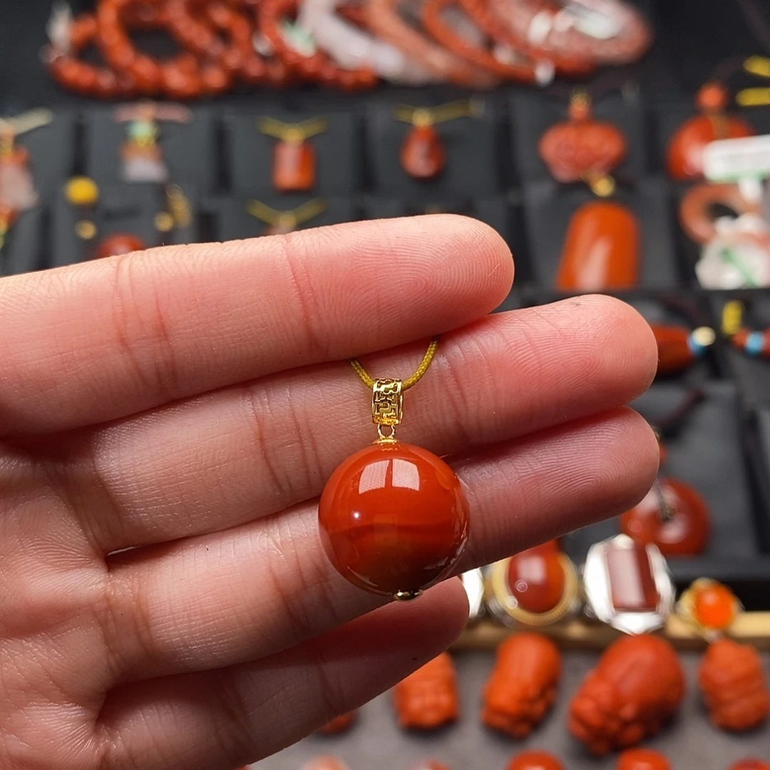 南红玛瑙18K金镶嵌四川凉山瓦西单珠吊坠15mm