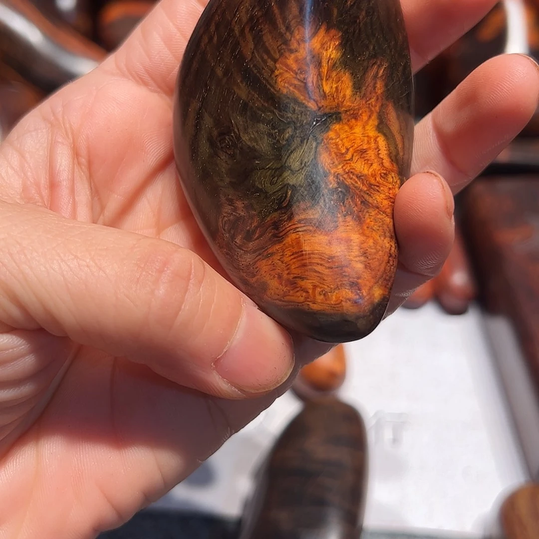 交趾黄檀（大红酸枝）福****店