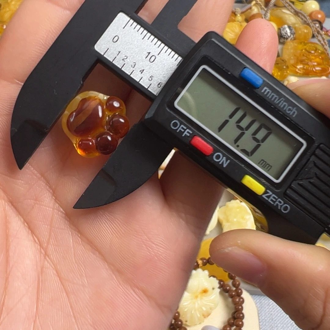 小***包琥珀未镶嵌裸石琥珀