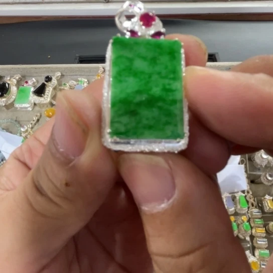 未镶嵌定制翡翠牌子