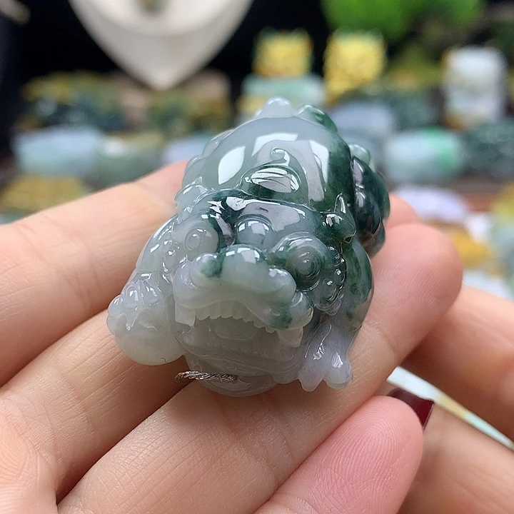 翡翠未镶嵌颈饰貔貅4