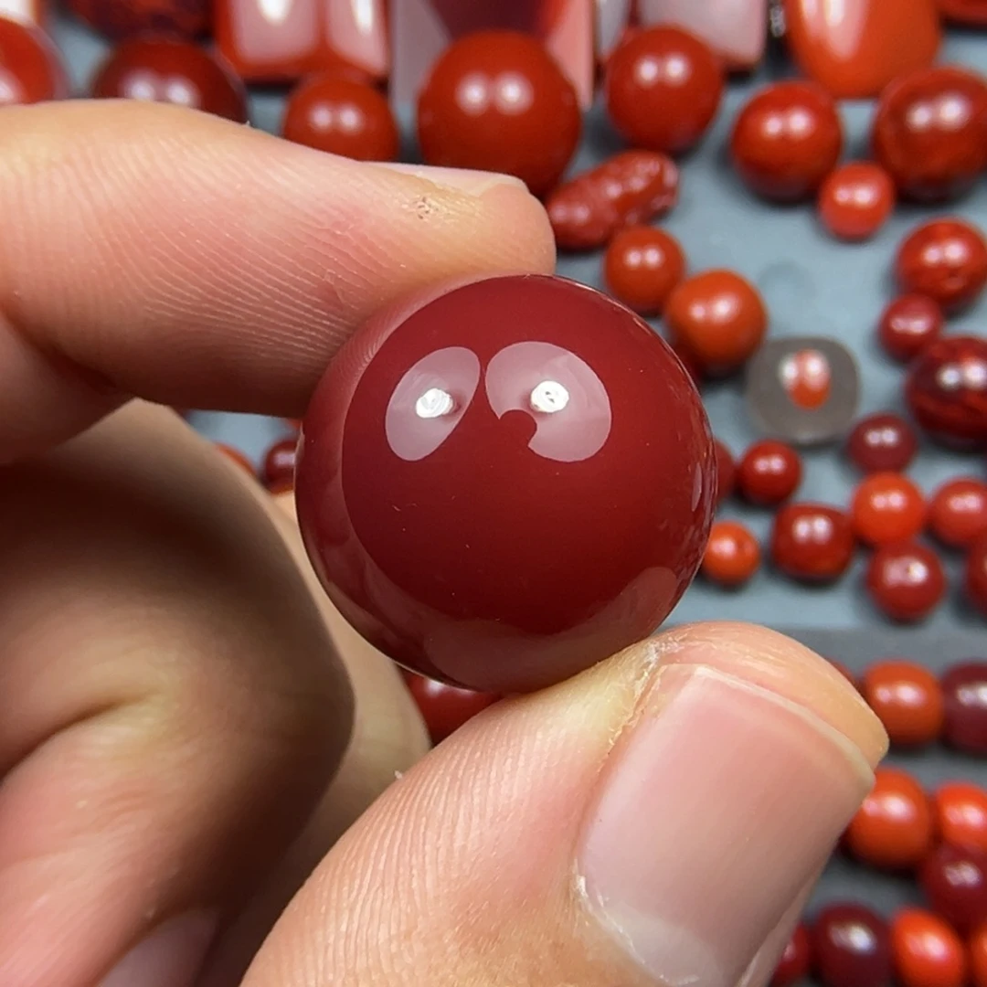 南红玛瑙未镶嵌珠宝奇石尺寸20.1牛血红