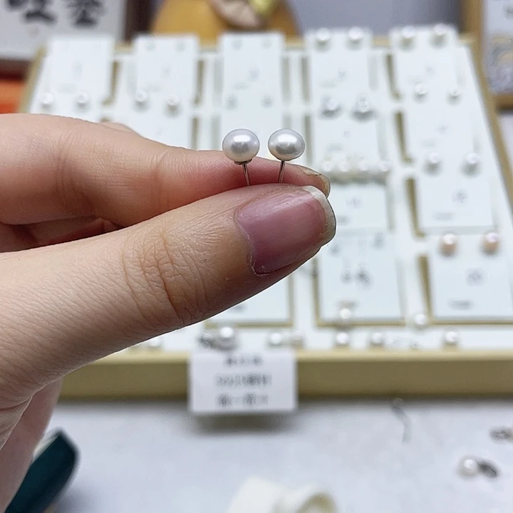 淡水珍珠耳饰银S925镶嵌不****?