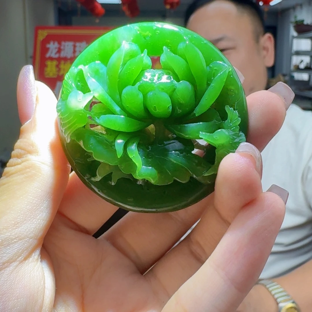 未镶嵌和田玉耳饰高品苹果绿