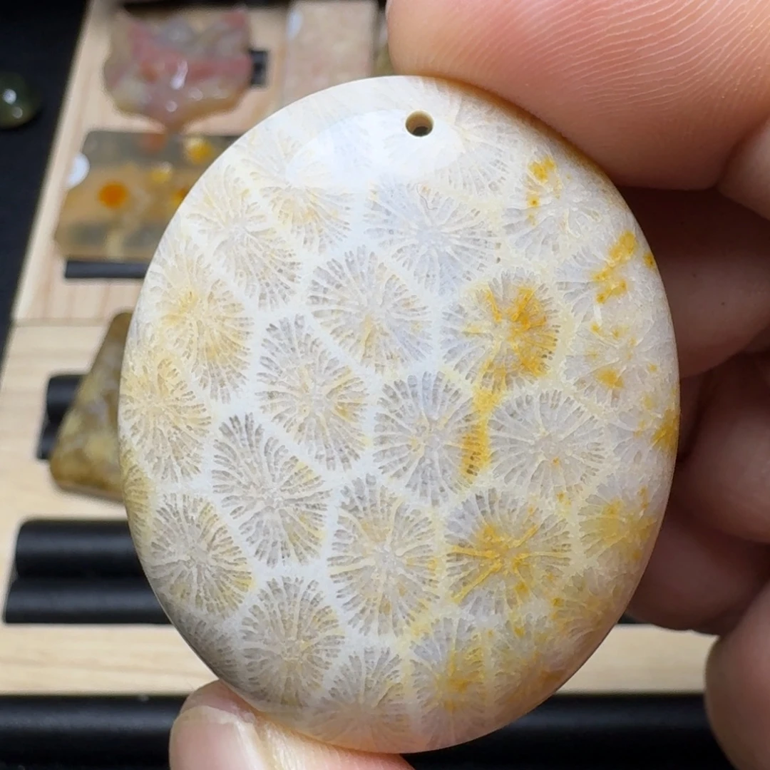 硅化玉未镶嵌纯天然色有机玉石保真色
