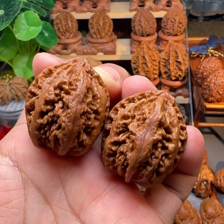 文玩核桃把件峰斗笠虎头拍39