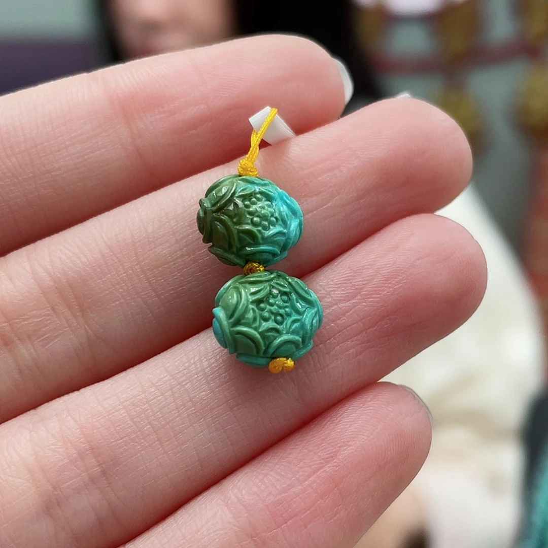 绿松石颈饰未镶嵌