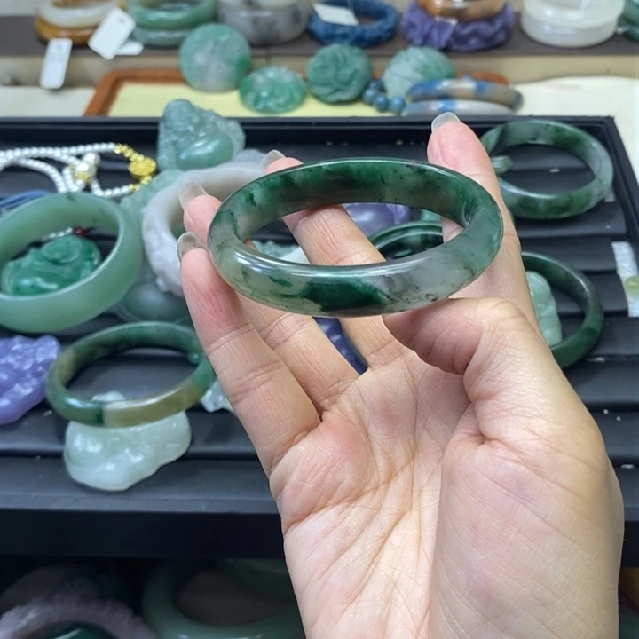 未镶嵌手镯石英质玉小*情