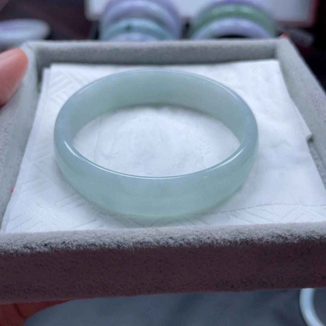 马***虎翡翠未镶嵌手镯手镯