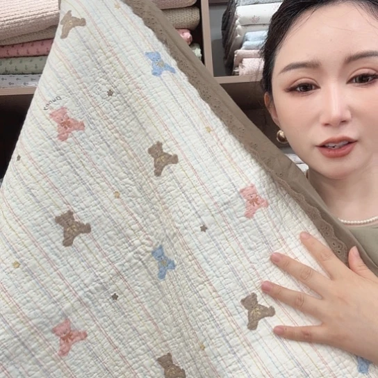 聚酯纤维纯棉三件套多彩小熊