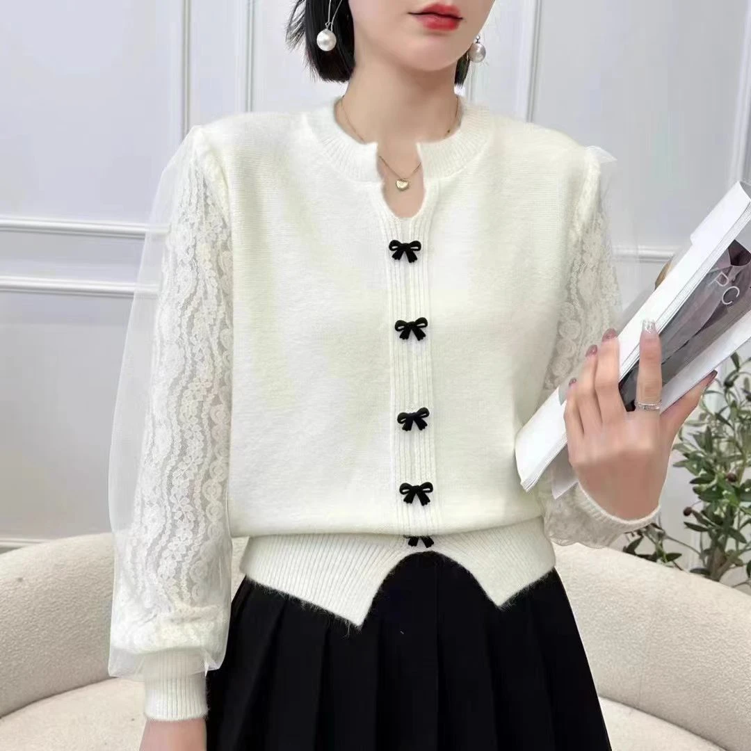 蝴蝶结v领爆款复古盘扣拼接蕾丝打底年轻气质百搭遮肚网红小衫