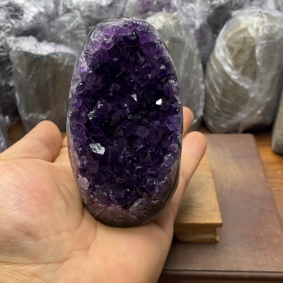 未镶嵌水晶大型摆件（非配饰）