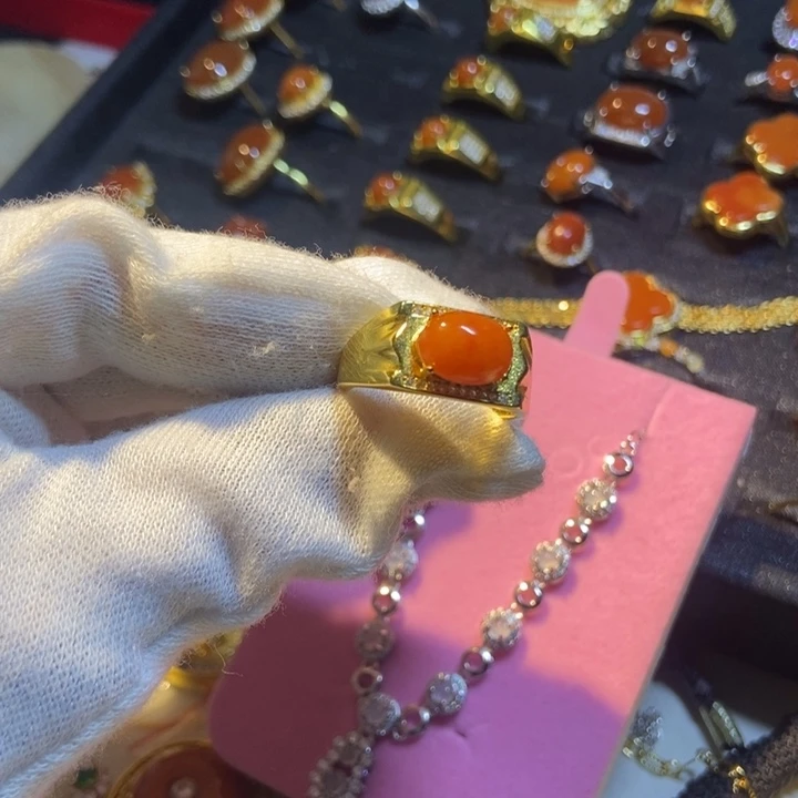 翡翠未镶嵌戒指戒指