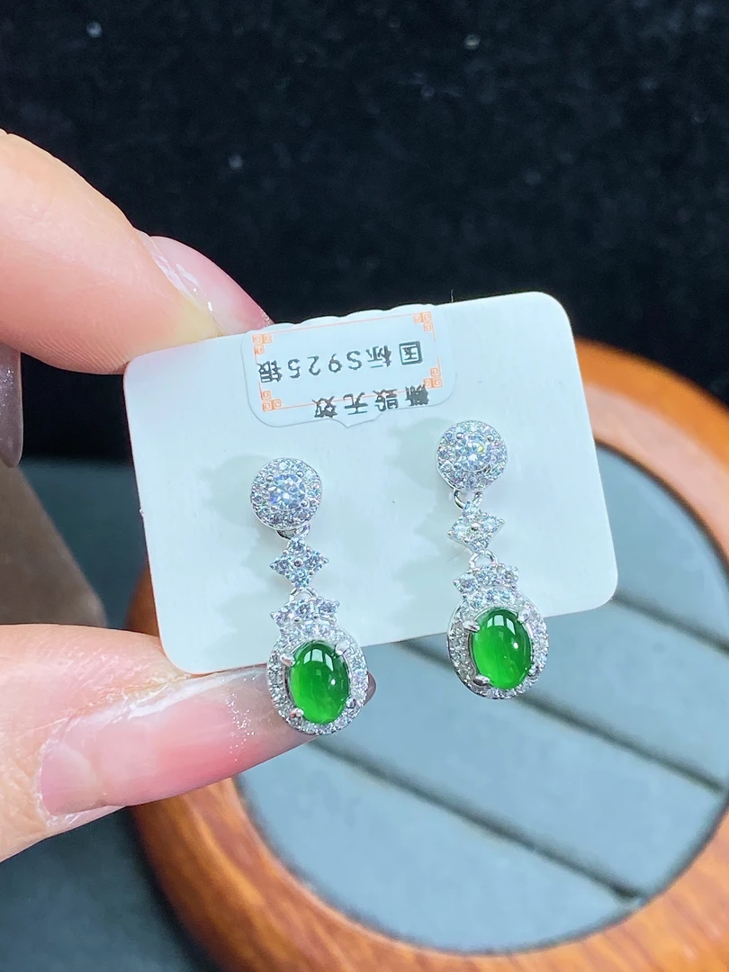 天然翡翠A货阳绿设计款耳坠S925银镶嵌